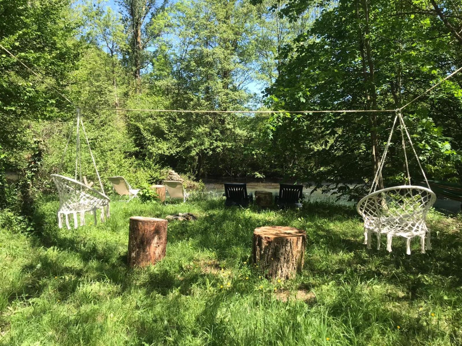 Les Jardins De Lumiere Bed and Breakfast Brusque Εξωτερικό φωτογραφία